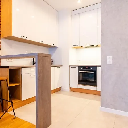 Apartamentysnu, Wola Premium Iii Z Parkingiem Apartmán