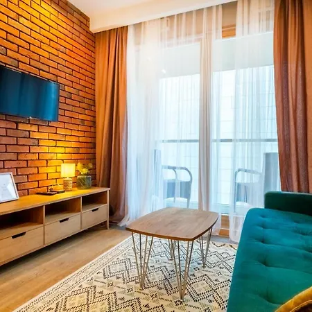 Apartamentysnu, Wola Premium Iii Z Parkingiem Apartmán *