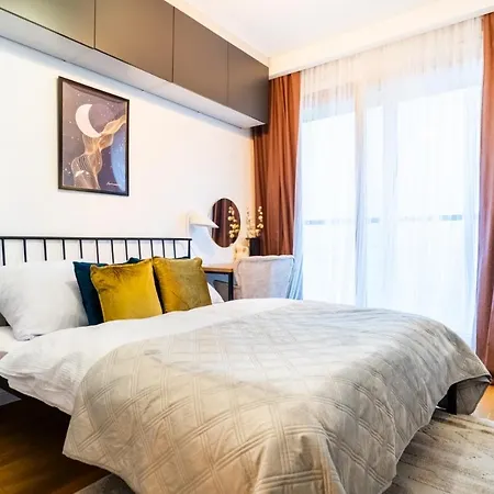 Daire Apartamentysnu, Wola Premium Iii Z Parkingiem Varşova