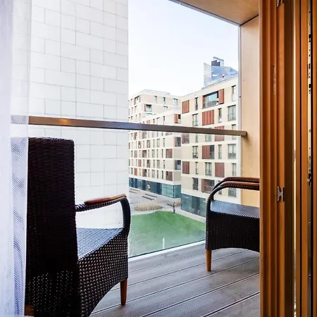 Apartamentysnu, Wola Premium Iii Z Parkingiem * Varşova
